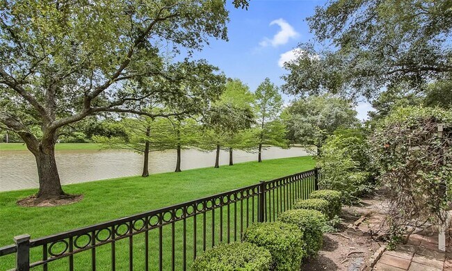 Building Photo - 12123 Mill Stream Way