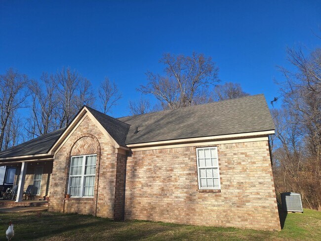 Building Photo - 377 Walker Field Ln