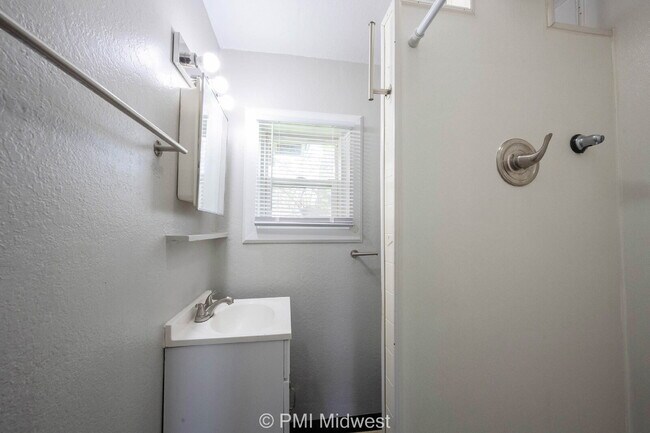 Building Photo - "Cozy Studio Living: Efficient & Affordable Space in Greenfield, IN!"