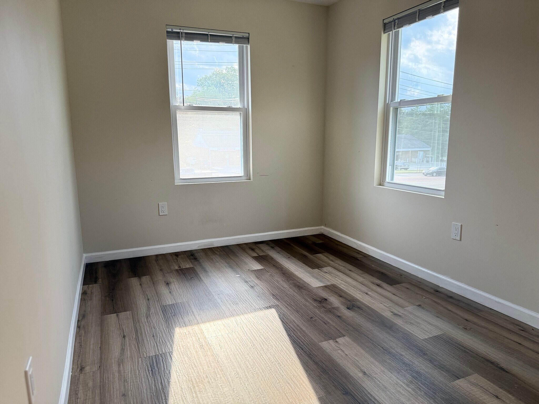 Office/Den - 14 US Highway 206