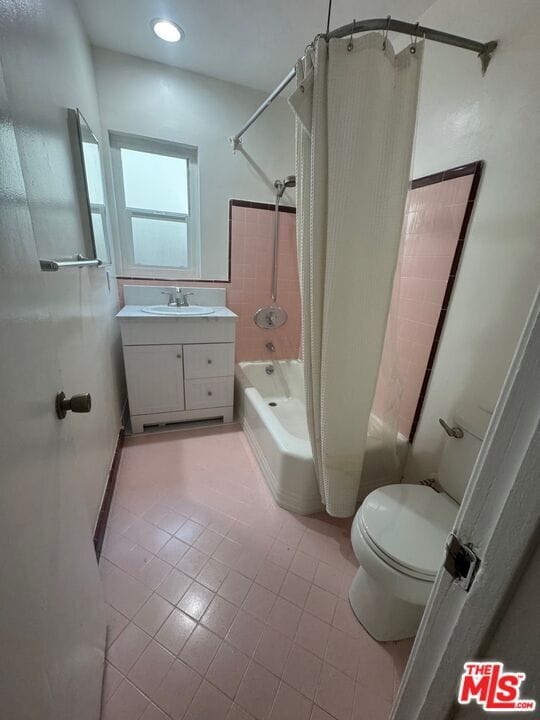 Building Photo - 1606 S Bundy Dr