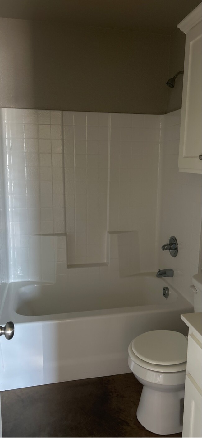 Building Photo - 145 Quail Meadows Dr