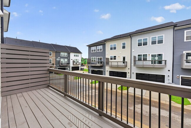 Building Photo - 2405 Adrift Rd