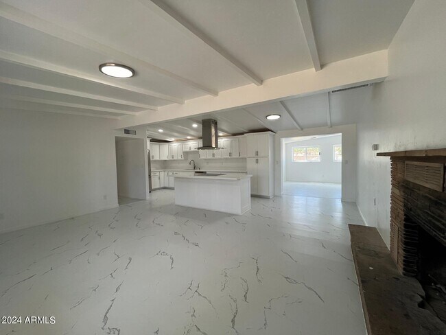 Building Photo - 1421 11th St
