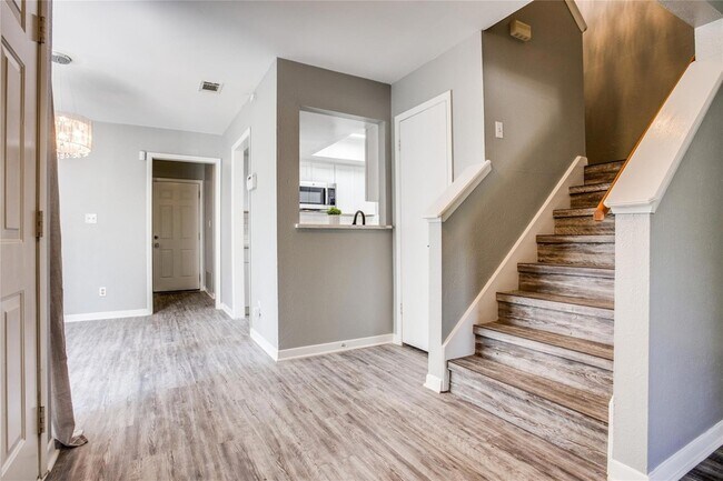 Building Photo - 3205 Twinberry Cove