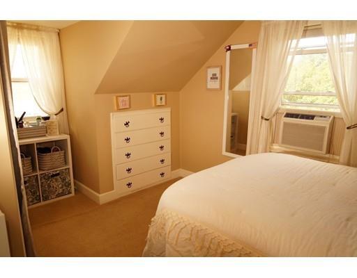 Building Photo - 13 Munroe Ave