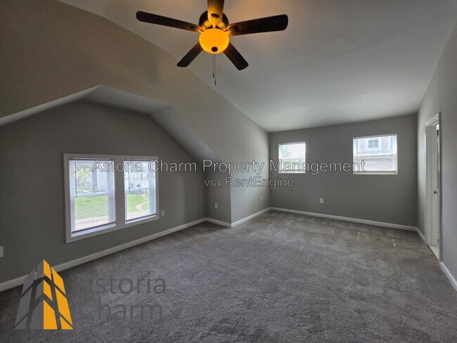 Building Photo - 3909 Fleetwood Ave