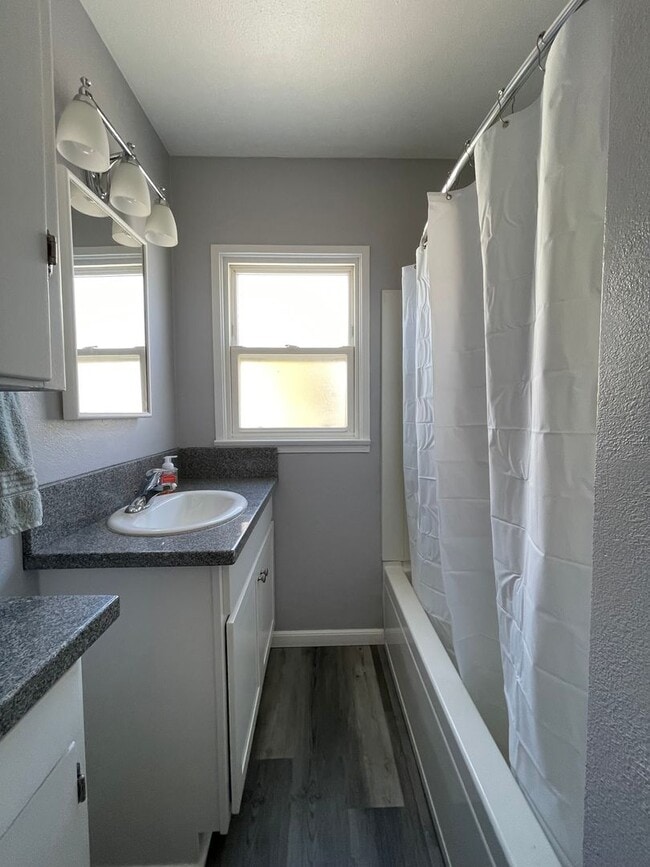 Building Photo - Charming Southside Home on Huge Lot!