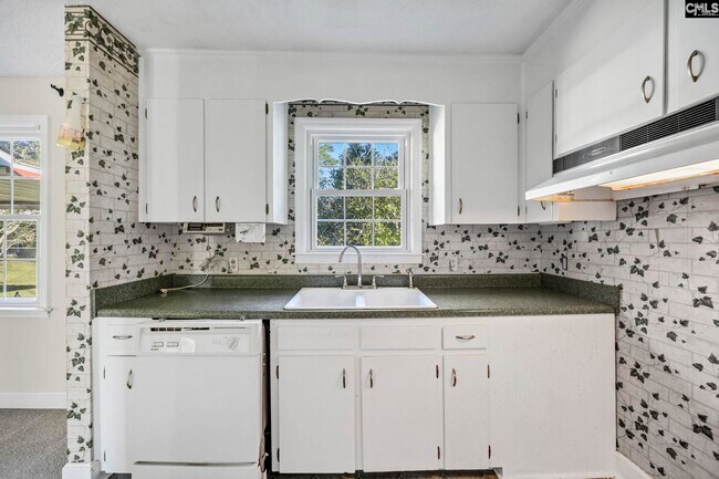 Building Photo - 1709 Woodfield Dr