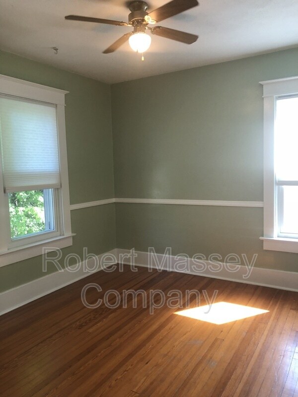 Building Photo - 841 Melford Ave