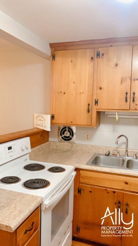 Building Photo - 122 Harmon St