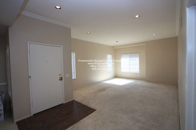 Building Photo - 171 Greenfield-