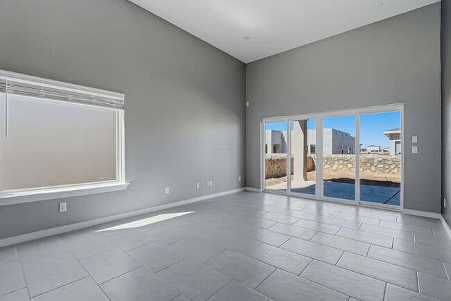 Building Photo - 941 Gulf Streams Ave