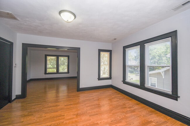 Building Photo - 600 Sunderlin St
