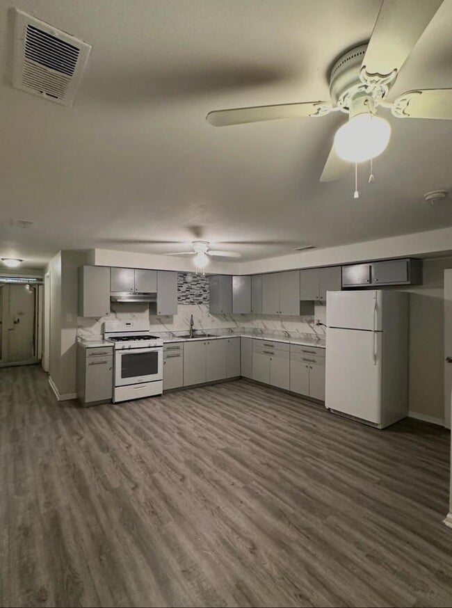 Building Photo - 13313 S Eberhart Ave