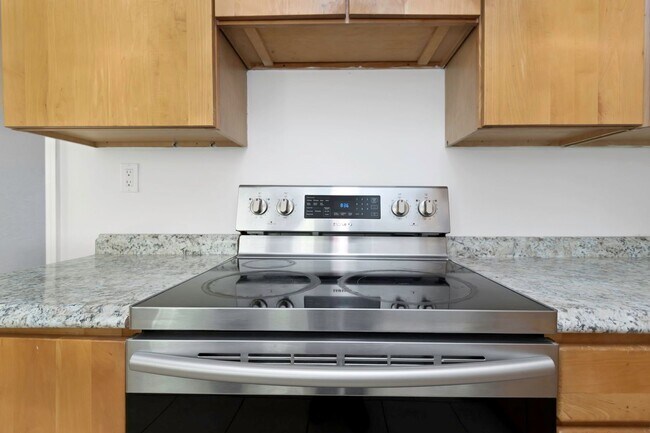 Building Photo - 5148 Tampa Bay Growth Fund 2 LLC