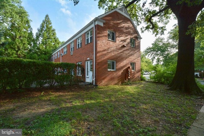 Building Photo - 3436 Martha Custis Dr