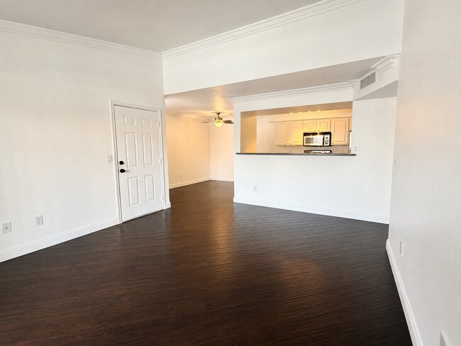 Building Photo - Beautifully Updated Condo in Gated Copper Palms Community