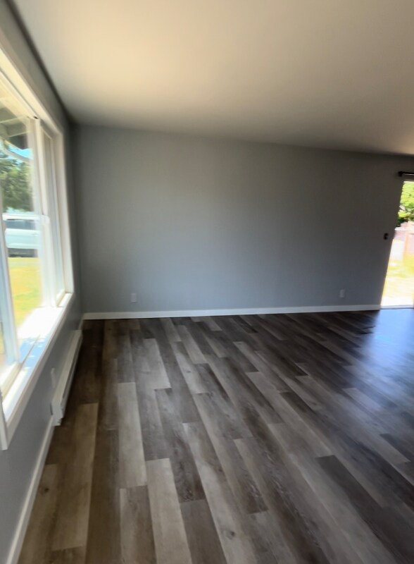 Building Photo - 604 3rd St