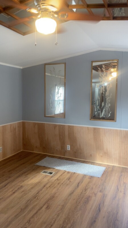 Building Photo - 7720 N Hen Peck Rd