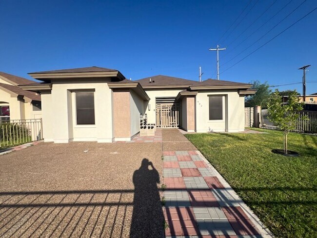 Building Photo - Located off Hwy 359!!!