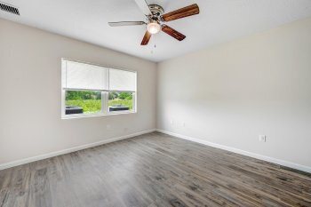 Building Photo - Charming 2 bedroom blending style and functionality