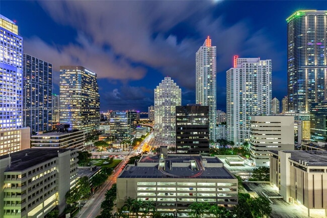 Building Photo - 801 S Miami Ave