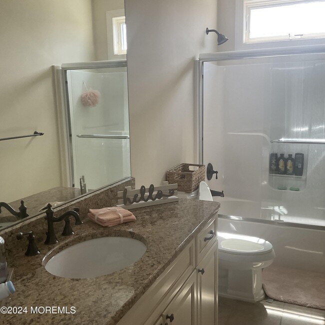 Building Photo - 45 E Pampano Dr