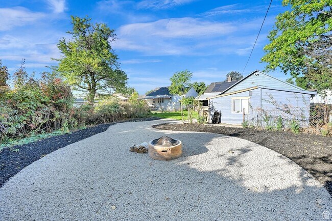 Building Photo - 7899 S Grant St