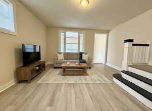 Building Photo - 5635 Hadfield St