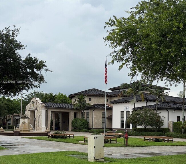 Building Photo - 9273 SW 172nd Ave