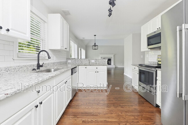 Building Photo - 4241 Moccasin Trail