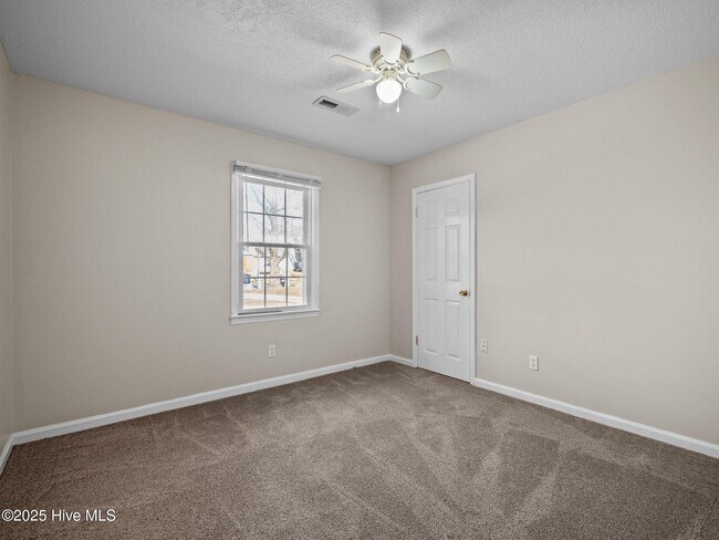 Building Photo - 101 Quality Ln