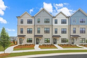 Building Photo - 204 Blue Heron Dr