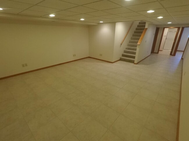 Building Photo - 3035 Martin Rd