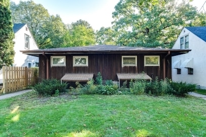 Primary Photo - 842 25th Ave SE