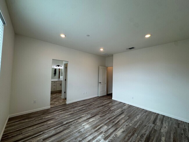 Building Photo - 3602 Hawks Peak Dr