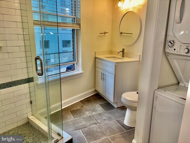 Building Photo - 511 Gorgas Ln