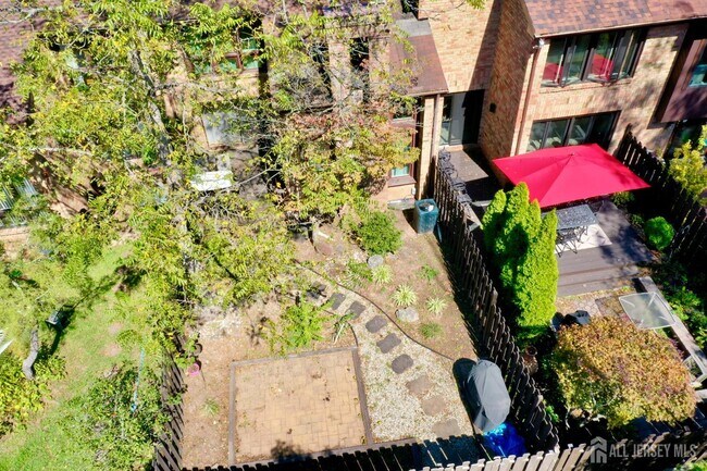 Building Photo - 157 Willowbrook Dr