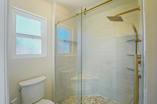 Building Photo - 9045 Aldersgate Ct