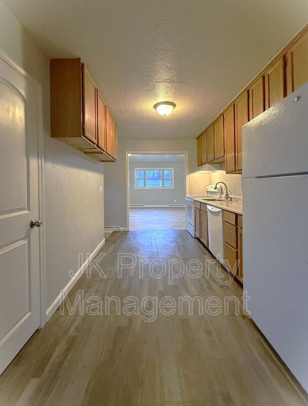 Building Photo - 2312 5th Ave N