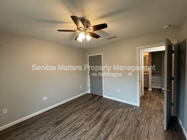 Building Photo - 6850 Stirrup Ln