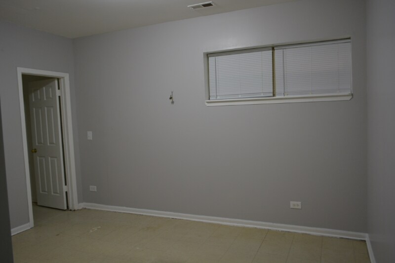 Building Photo - 4136 W Gladys Ave