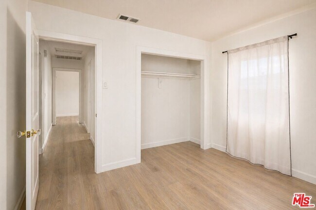 Building Photo - 4540 Catalpa St