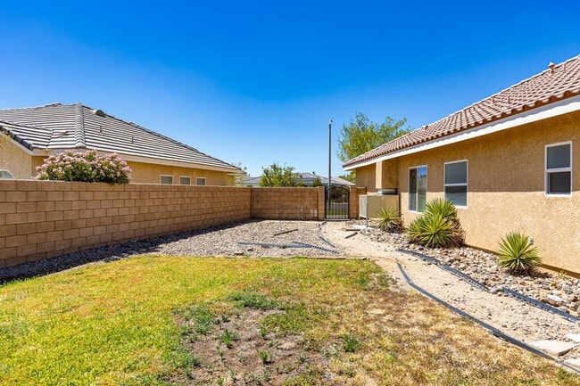 Building Photo - 1112 N Cynthia Ct