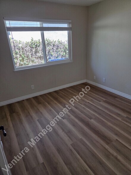 Building Photo - 5665 Meadow Vista Way
