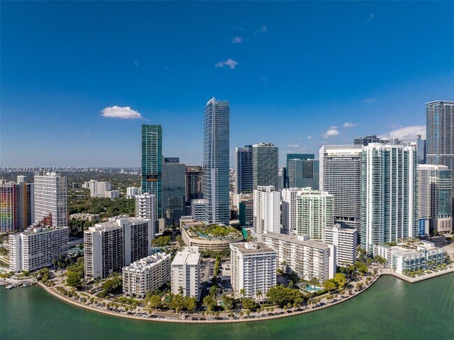 Building Photo - 1435 Brickell Ave