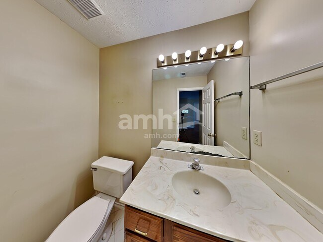 Building Photo - 4854 Green Valley Ct NW