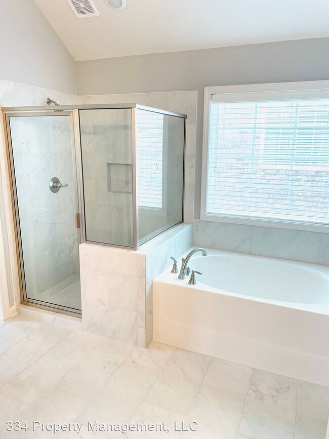 Building Photo - 4 br, 2 bath House - 813 Hedgefield Way