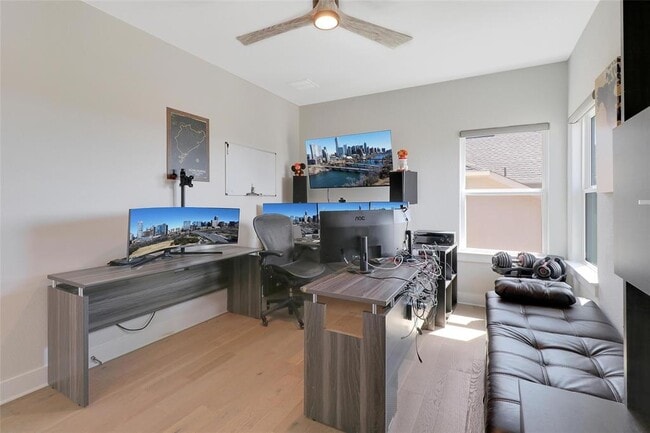 Building Photo - 702 Tomichi Trl